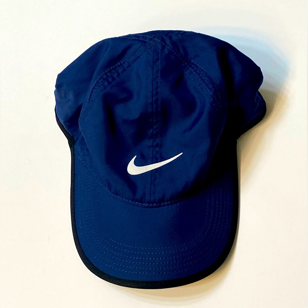 Nike Navy Blue Cap/Featherlight Dri-Fit/ Good Condition